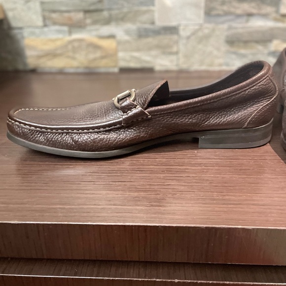 👞Salvatore Ferragamo Men's Grandioso Grained Calfskin Gancini Loafer👞 - Picture 3 of 8